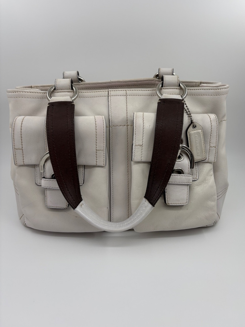 Coach Cream Leather Dual-Pocket Shoulder Bag with Silver Hardware - Picture 3 of 11
